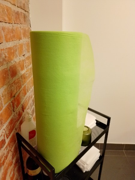 Bänkpapper Grön Nonwoven PP 60cm x 195m Perforerad